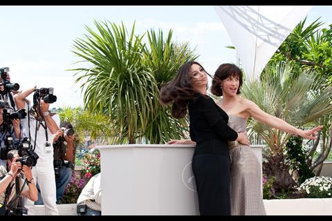 (L-R) Actresses Monica Bellucci and actress Sophie Marceau at the photo call of "Don't Look Back" at the 62nd Cannes Film Festival in Cannes